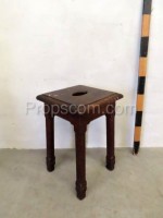 Stolička dřevěná