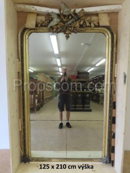 Wall mirror