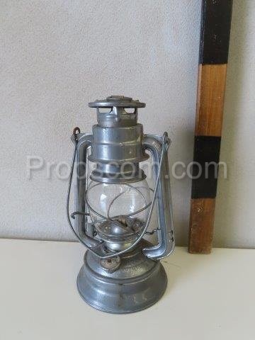 Oil lamp