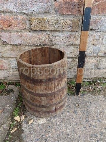 Wooden bucket