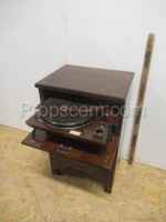 Music cabinet with turntable