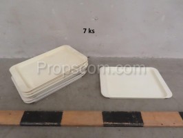 Surgical instrument trays 