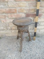 Stolička dřevěná kulatá nastavitelná