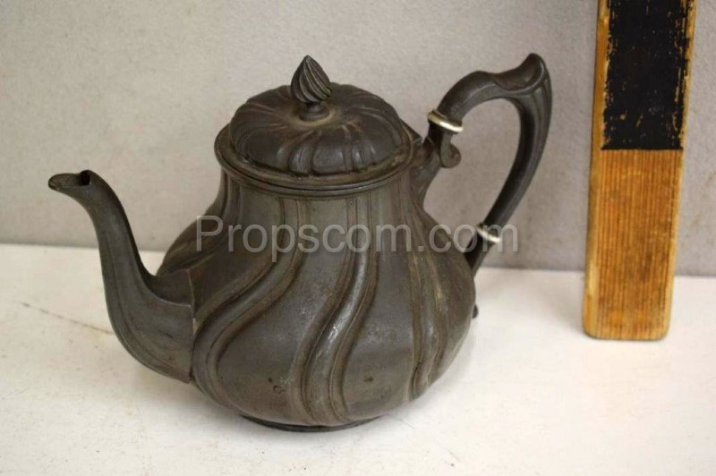 Tin teapot