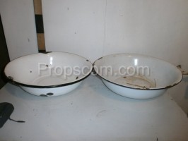 Enamel bowls