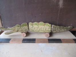 Large crocodile pulling