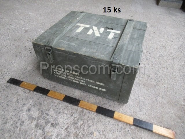 Bedna dřevěná vojenská TNT