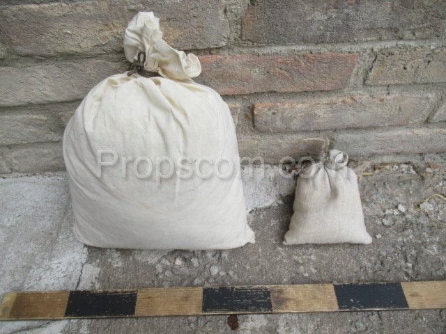 Smaller sacks and bags
