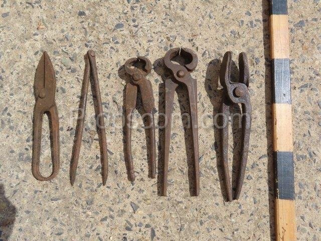 Blacksmith's pliers