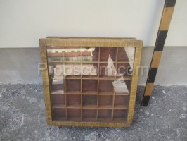 Hanging display case