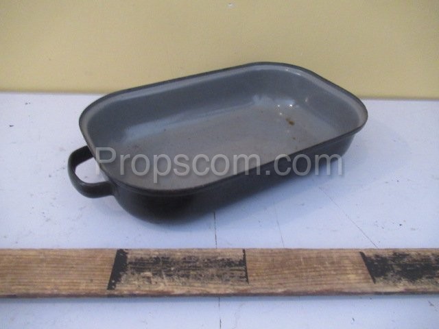 Black baking pan