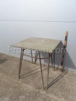 Metal table 