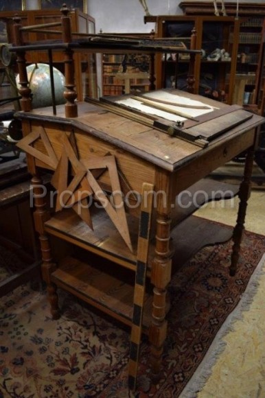 Writing and drawing desk