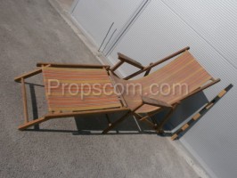 Folding lounger