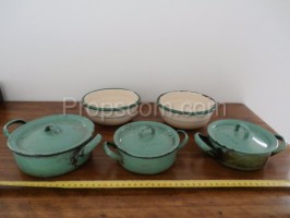 Green enamel tableware