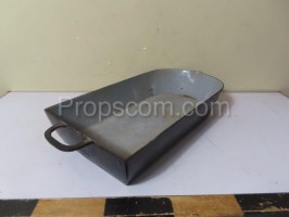 Black baking pan