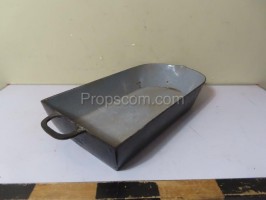 Black baking pan