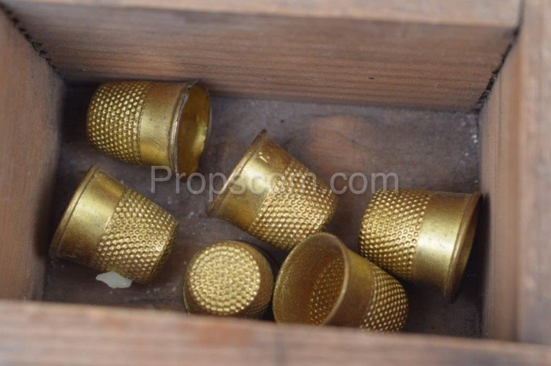 Sewing kit, thimbles