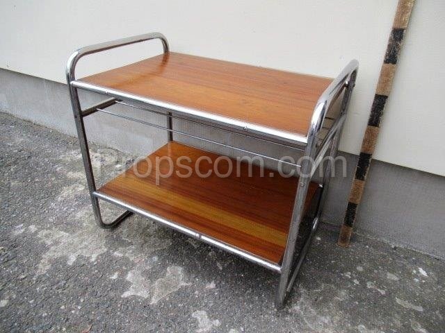 Mobile serving table