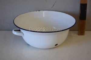 Enamelled bowl