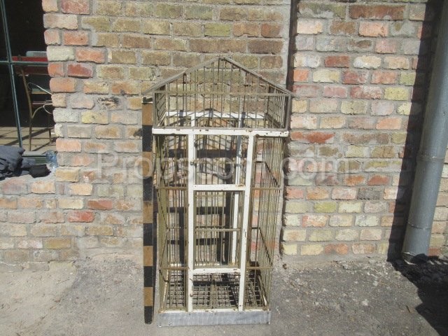 High-rise wire cage