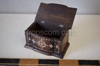 Jewelry box