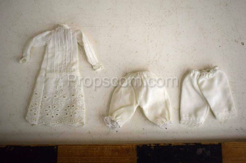 Clothes for dolls