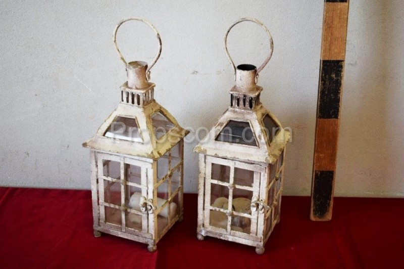 Portable lanterns