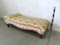 Gepolstertes Sofa