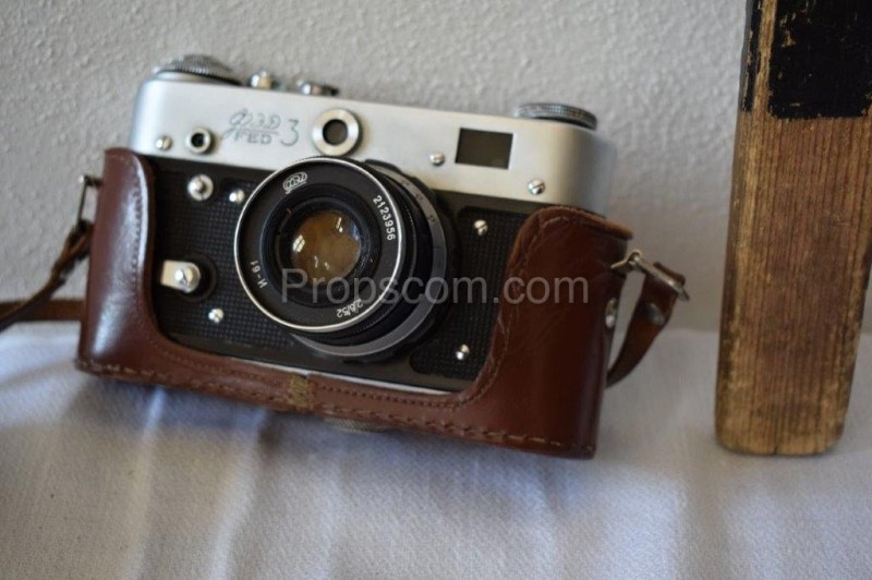Starý fotoaparát s pouzdrem