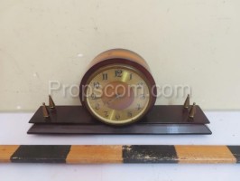 Mantel clock