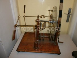 Electrostatic induction generator of electricity