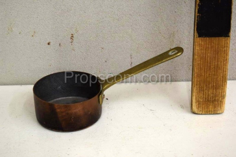 Copper saucepans set