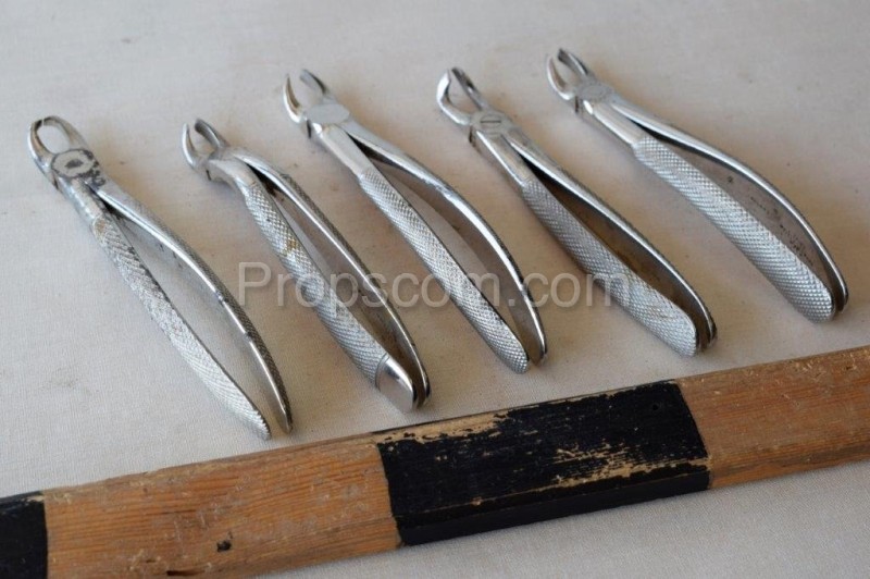 Dental forceps