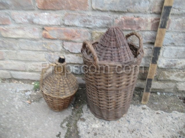 Carboys in wicker packaging