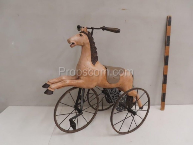 Tricycle horse