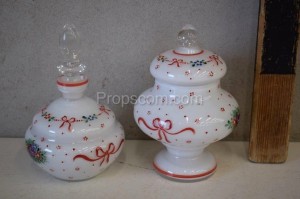 Porcelain jars