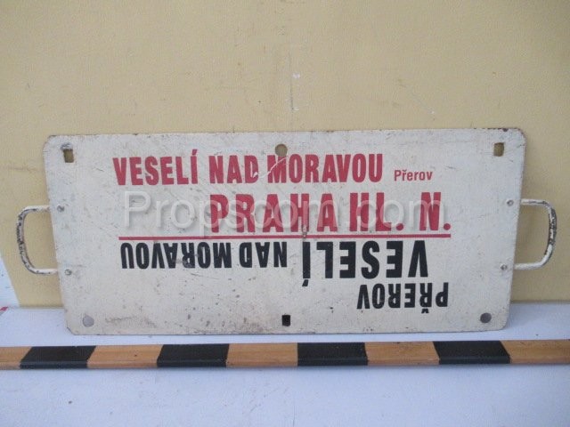 information sign: Veselí nad Moravou - Prague main railway station