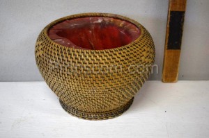 Wicker tray