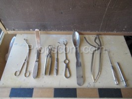 Surgical instruments