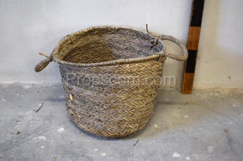 Knitted basket