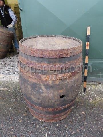 Barrel with forged hoops