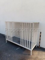 Cage bed