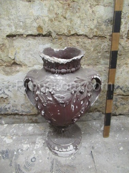Dekorative schmale Vase