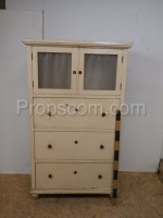 White chest of drawers