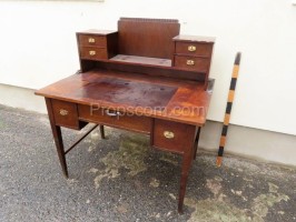 Desk with extension