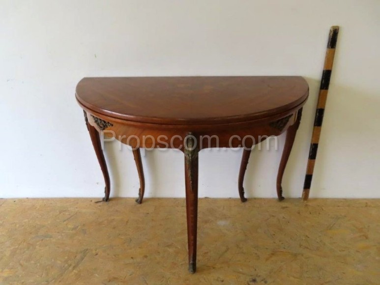 Round folding table