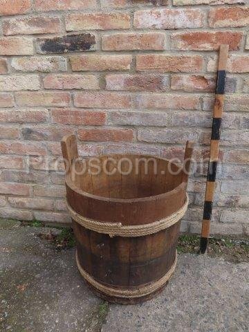 Wooden bucket