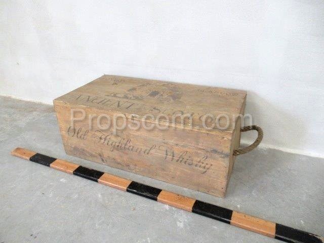 Box with handle