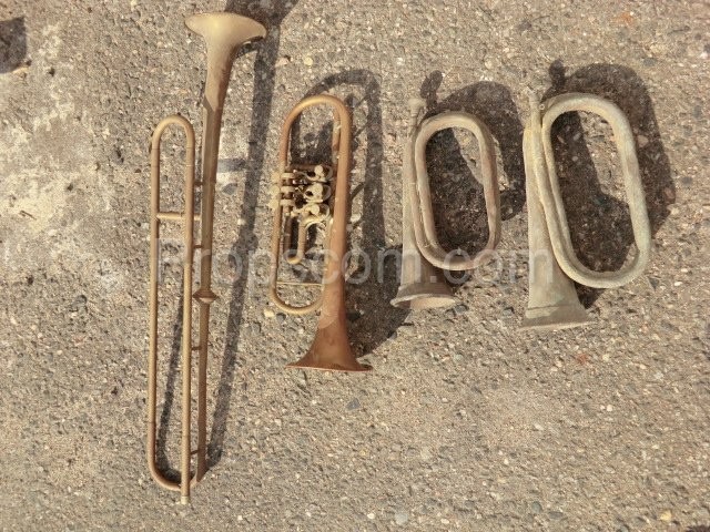 Různé dechové nástroje 